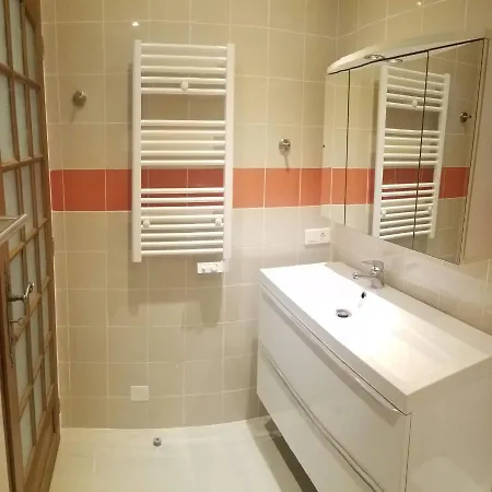Studio Avec Piscine Dans Mas Provencal Apartment